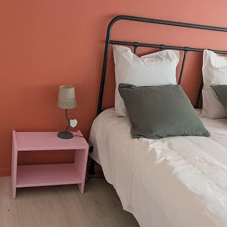 Des Pins Hébergement de vacances *